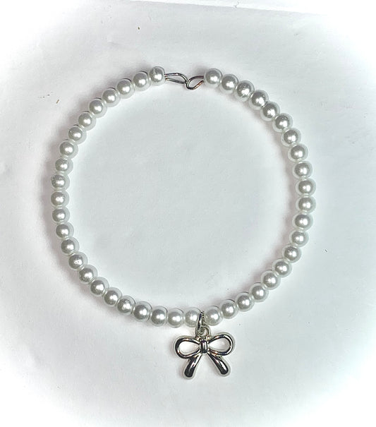 Pearl bow